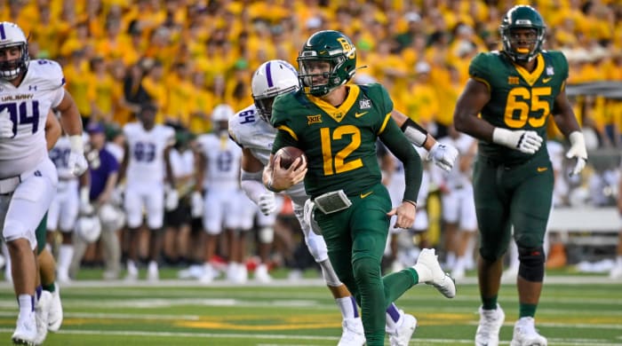 Baylor’s Blake Shapen runs vs. Alabany.